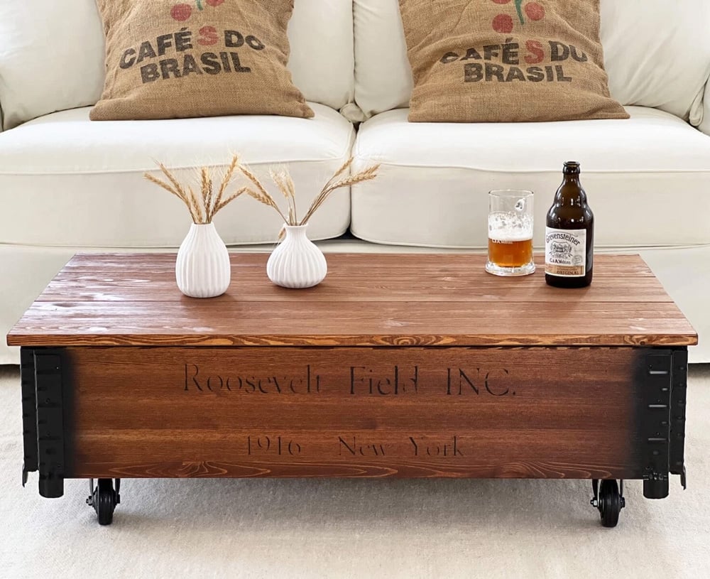 1 Vintage Trunk Coffee Table with Storage