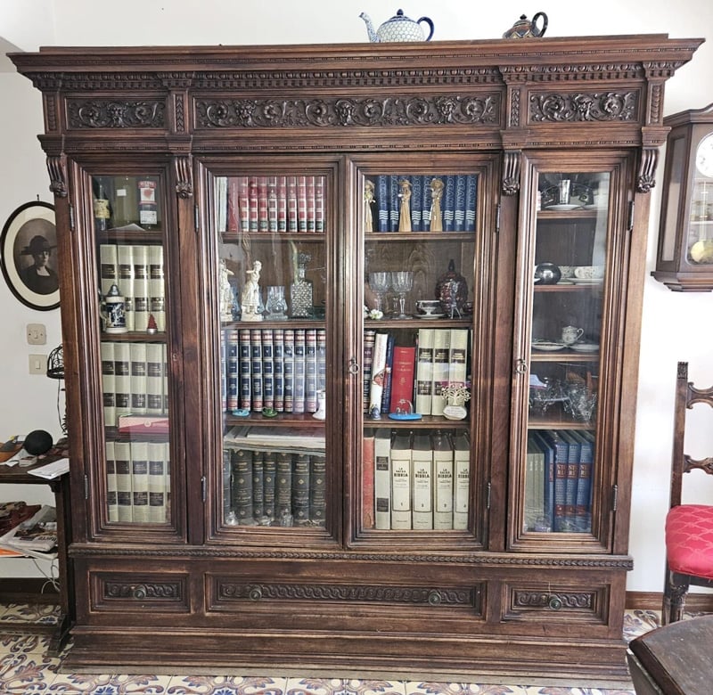 12 Vintage Shelves & Bookcases for Your Living Room: I’m Loving these ...