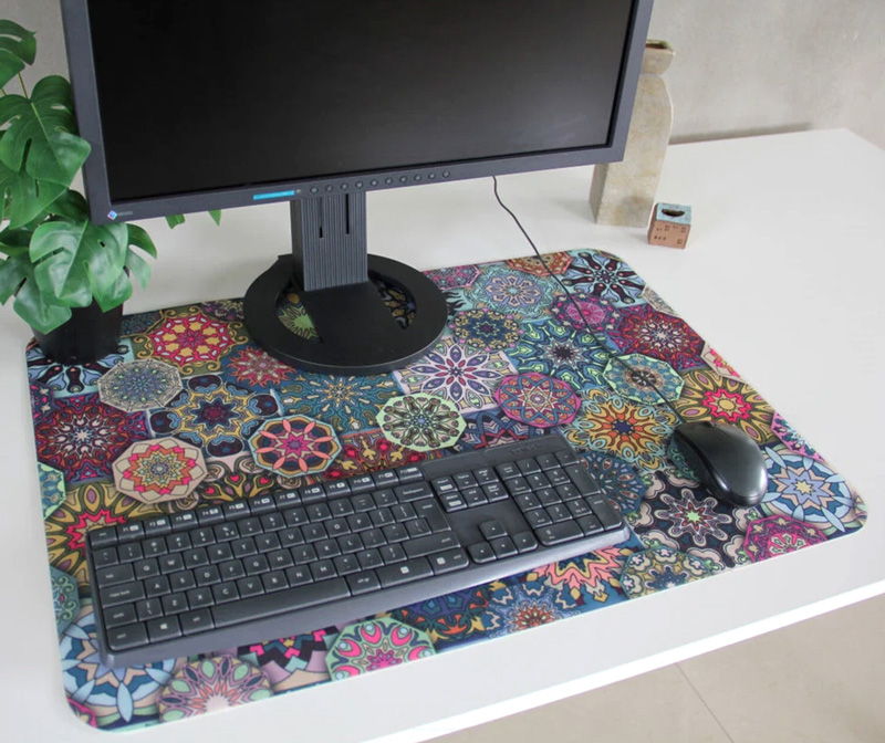 7 Patterned Desk Mat