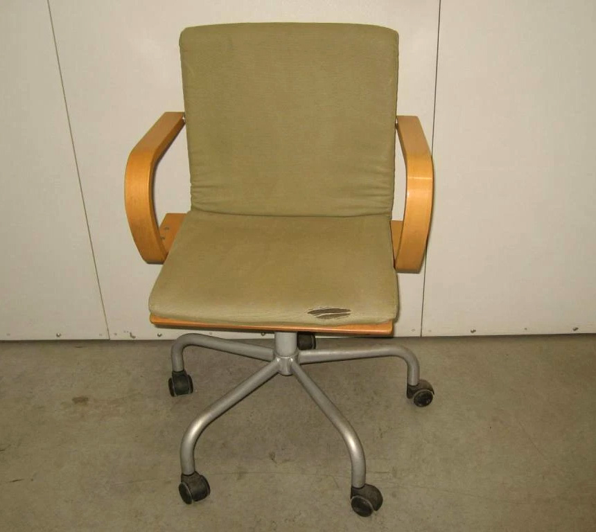 8 IKEA Vintage Swivel Office Chair with Armrests