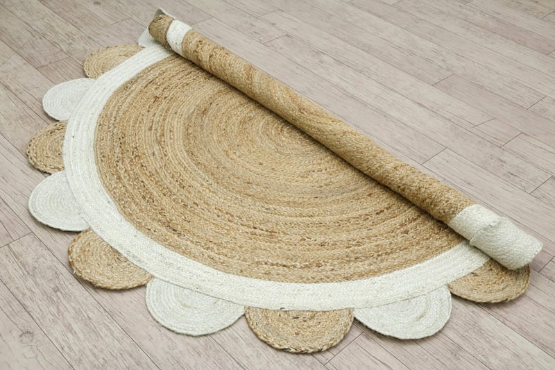 scallop round jute rug